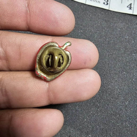 Vintage Jubilee Enamel Lapel Pin Red And Green Over Brass Gold Tone shows signs - Picture 2 of 5